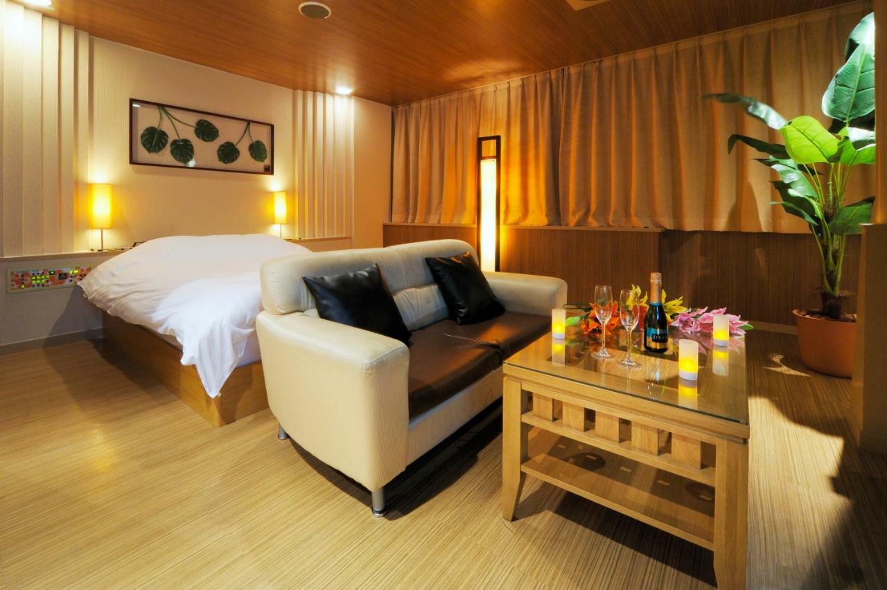 Hotel Sol (Adults Only) Фукуока Экстерьер фото